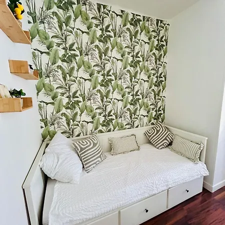 With A Terrace ルヴァロワ＝ペレ