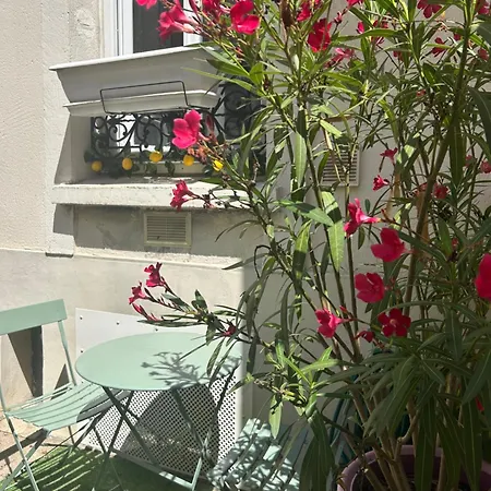 With A Terrace Levallois-Perret
